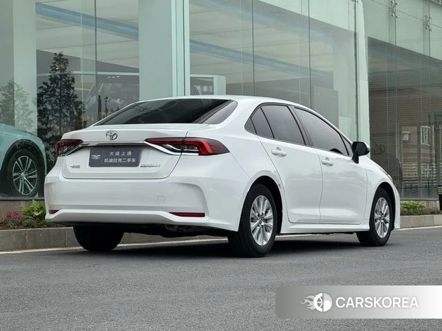 Toyota Corolla id 4278414 из Китая 8