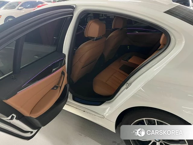 BMW 5 Series (G30) id 3819522 из Кореи 18