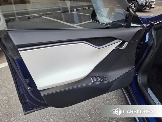 Tesla Model S id 3619505 из Кореи 17