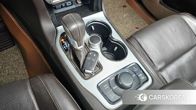 Jeep Grand Cherokee id 3829332 из Кореи 18