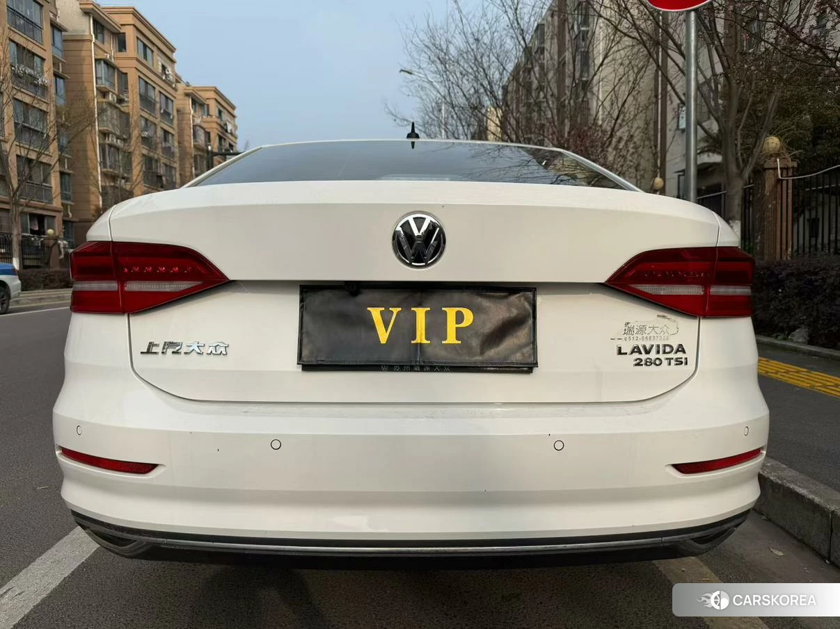 Volkswagen Lavida id 4452044 из Китая 8