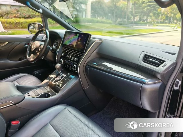 Lexus LM id 4239380 из Китая 25