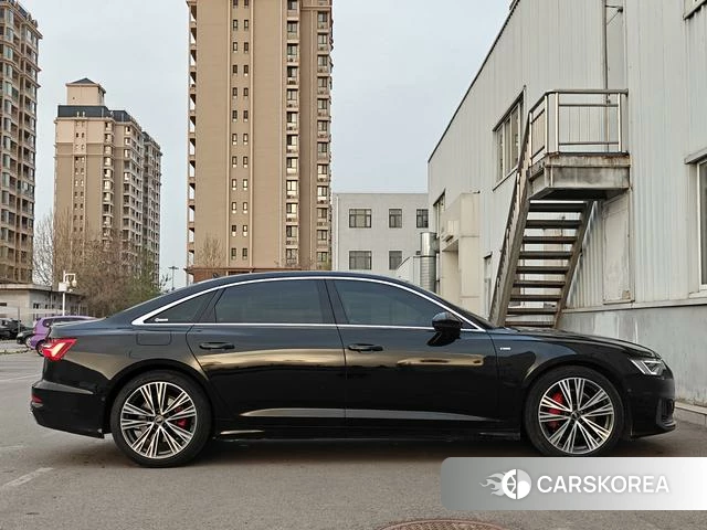 Audi A6L id 3901822 из Китая 21