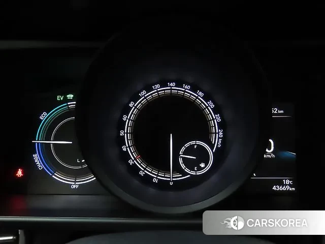 Hyundai Avante Hybrid (CN7) id 3230477 из Кореи 18