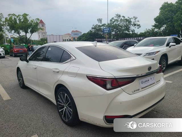 Lexus ES id 4374479 из Китая 12