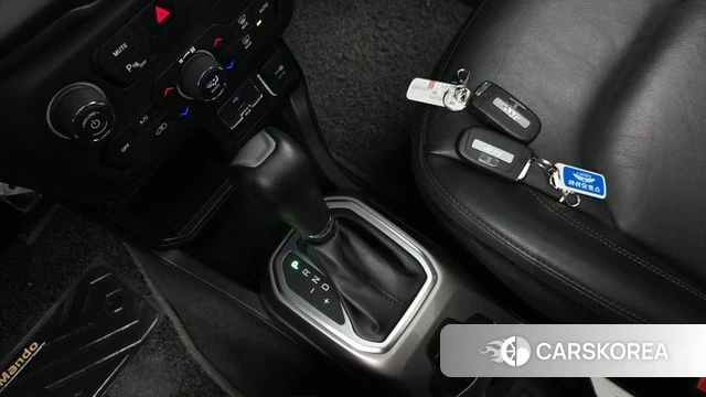Jeep Renegade id 4383093 из Кореи 28