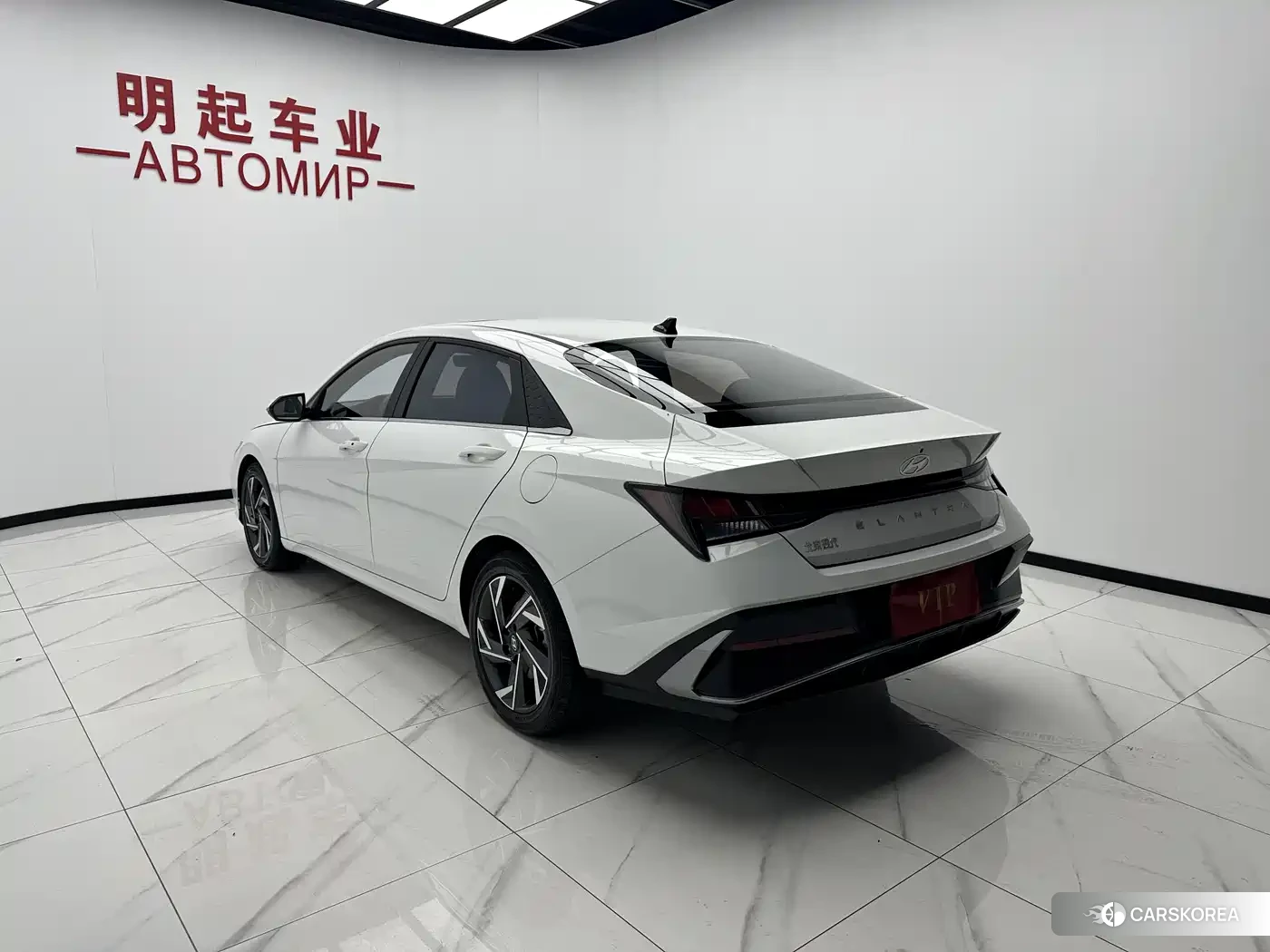 Hyundai Elantra id 4576356 из Китая 17