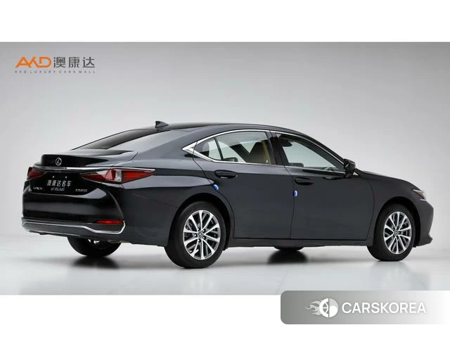 Lexus ES id 4333754 из Китая 8