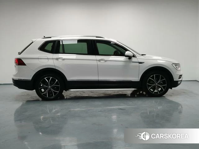 Volkswagen Tiguan L id 4215753 из Китая 18