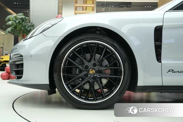 Porsche Panamera id 3993582 из Китая 24