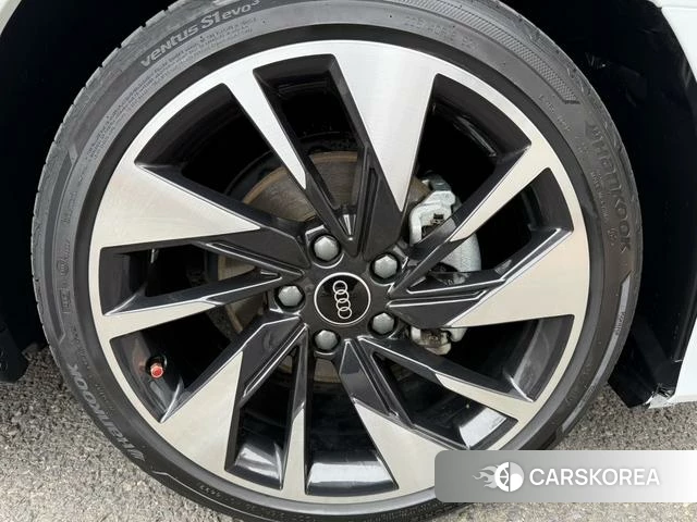 Audi A3 id 4333491 из Китая 18