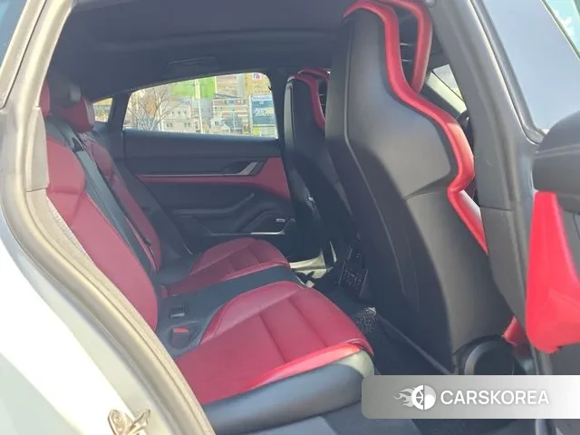 Porsche Taycan id 3706211 из Кореи 15