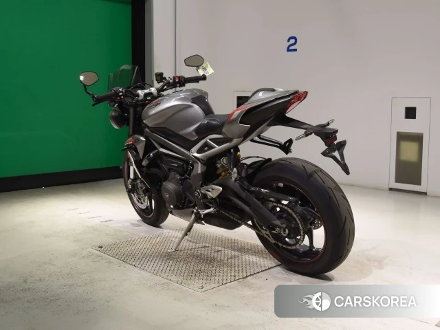 Triumph STREET TRIPLE 765 RS id 4328143 из Японии 8