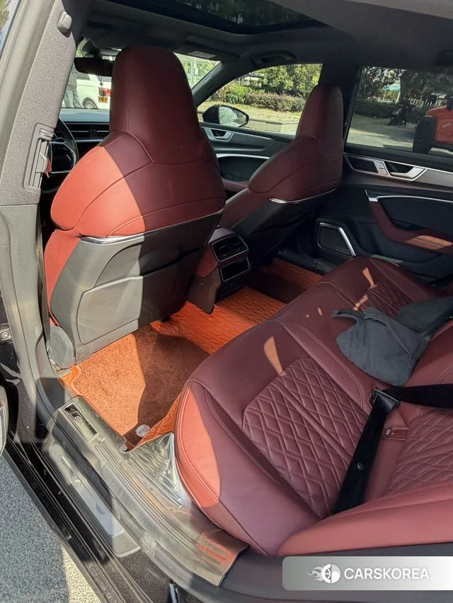 Audi A7L id 4277742 из Китая 9