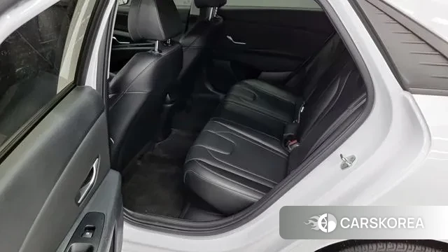 Hyundai Avante Hybrid (CN7) id 3003857 из Кореи 16