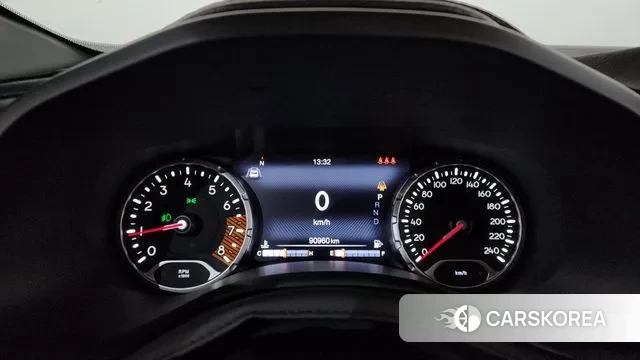 Jeep Renegade id 3534962 из Кореи 18