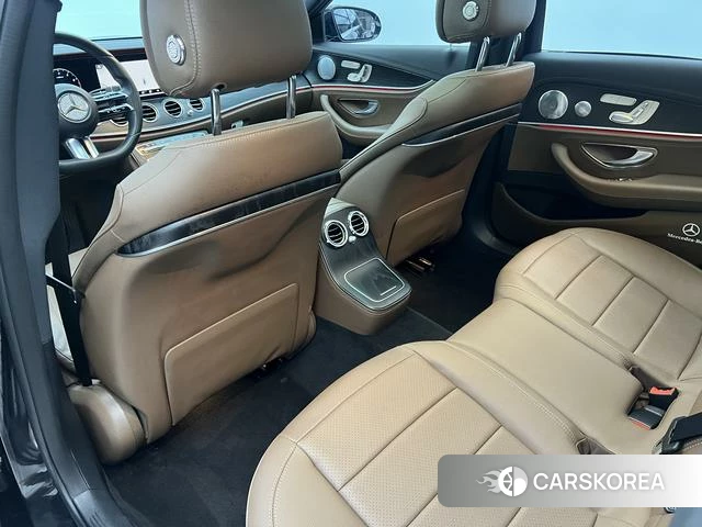 Mercedes-Benz E-class id 4207934 из Китая 30