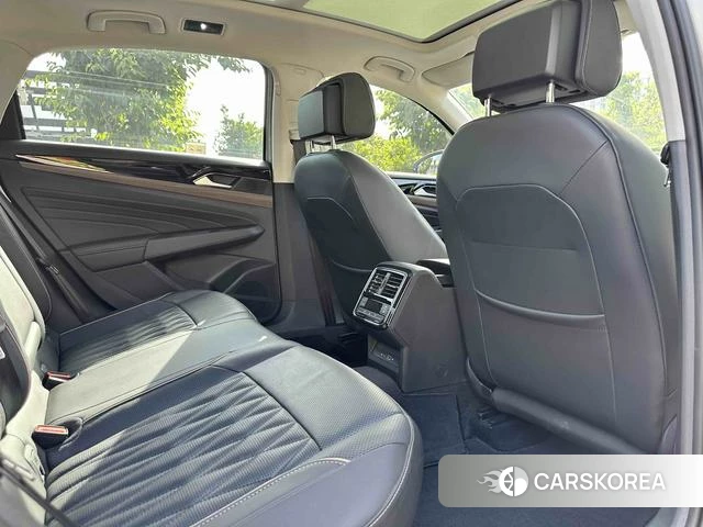 Volkswagen Passat id 4341625 из Китая 11
