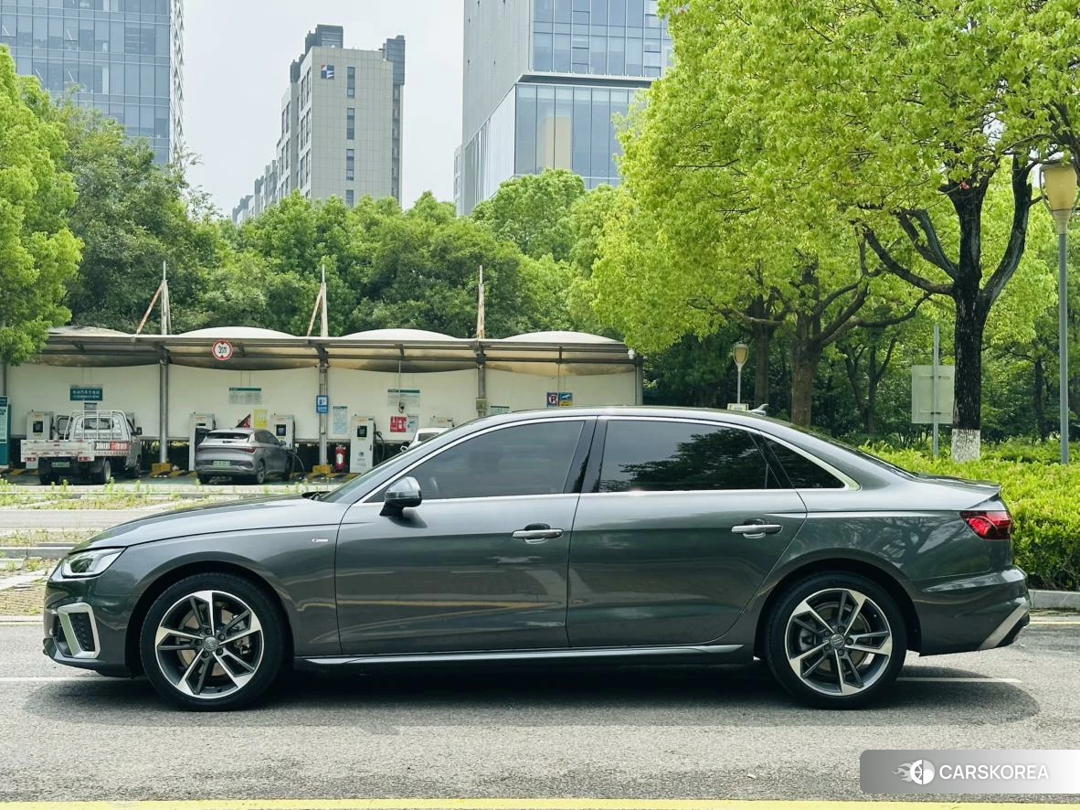Audi A4L id 4421151 из Китая 21