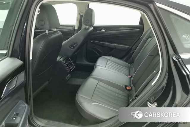 Volkswagen Passat id 4210371 из Китая 21