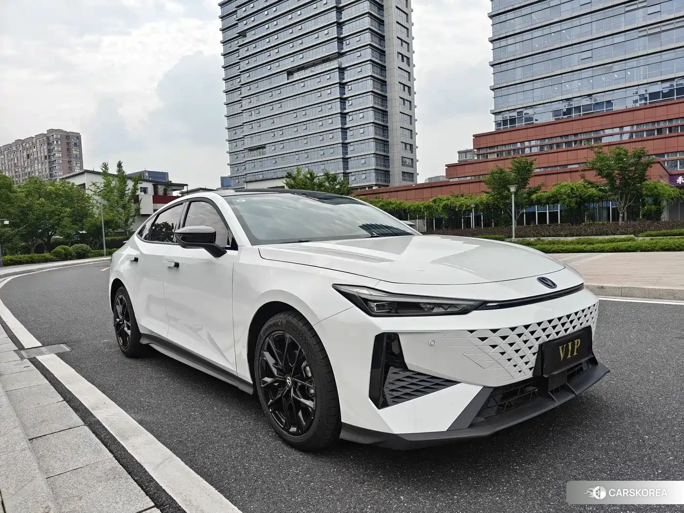 Chang'an Changan UNI-V id 4565229 из Китая 12