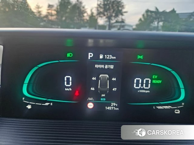 Hyundai Staria id 4359810 из Кореи 17