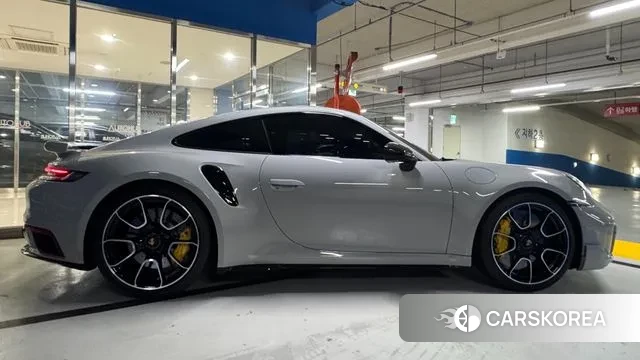 Porsche 911(992) id 3058547 из Кореи 18
