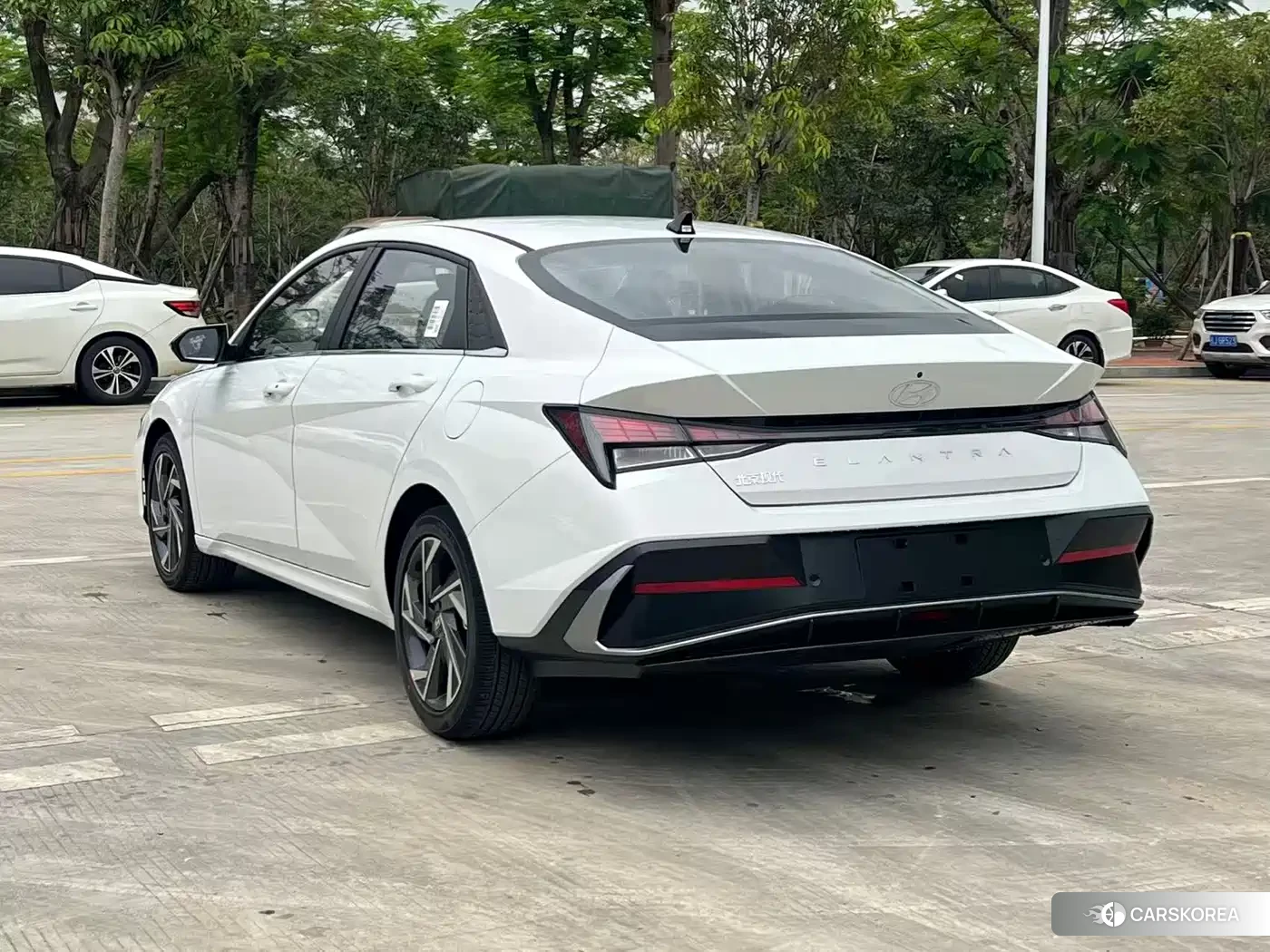 Hyundai Elantra id 4512977 из Китая 8