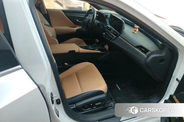 Lexus ES id 4298081 из Китая 15