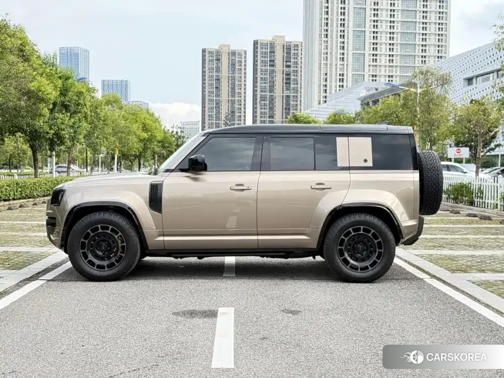Land Rover Defender id 4548357 из Китая 35