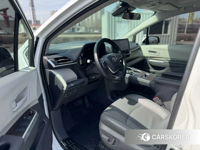 Toyota Saina id 4207659 из Китая 13