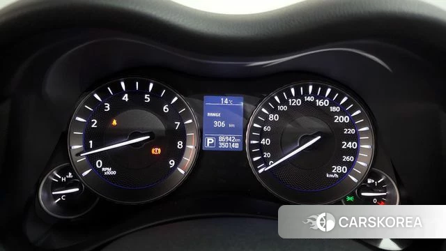 Infiniti Q70 id 3845179 из Кореи 18