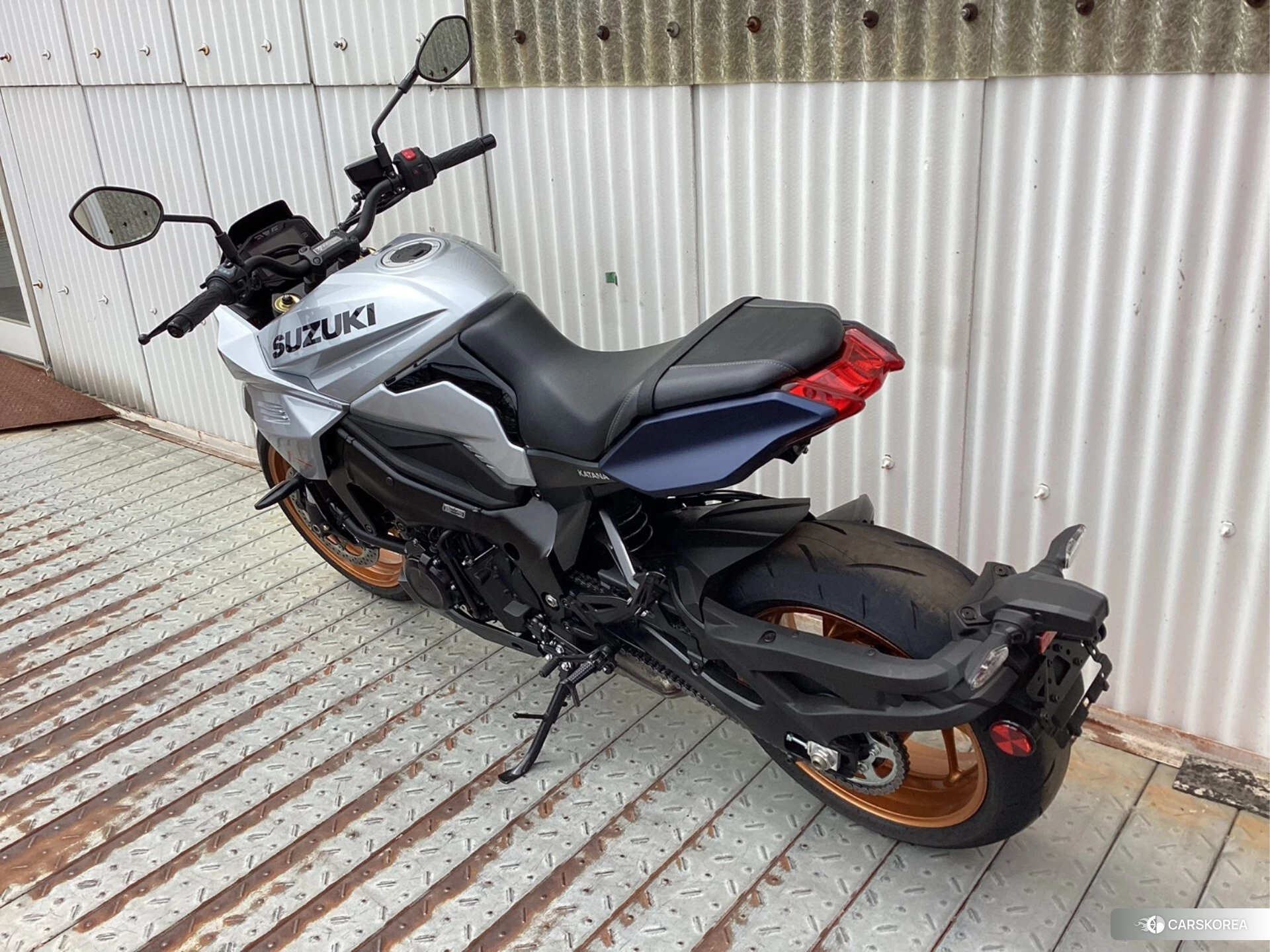 Suzuki GSX-S1000S Katana id 3947953 из Японии 9