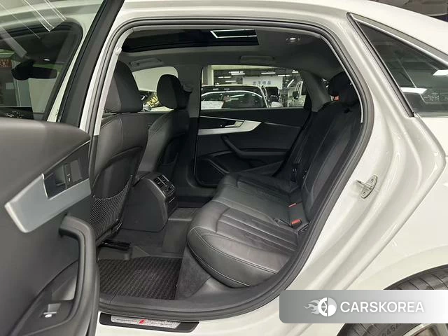 Audi A4L id 4236399 из Китая 18