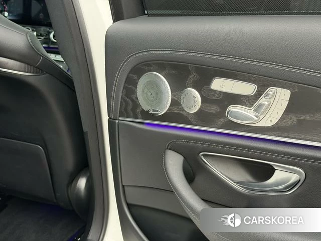 Mercedes-Benz E-class id 4212406 из Китая 30
