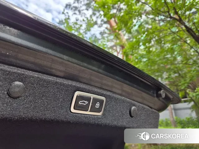 Hyundai Grandeur Hybrid (GN7) id 3031743 из Кореи 18