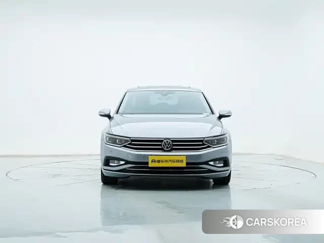 Volkswagen Magotan id 4570775 из Китая 8