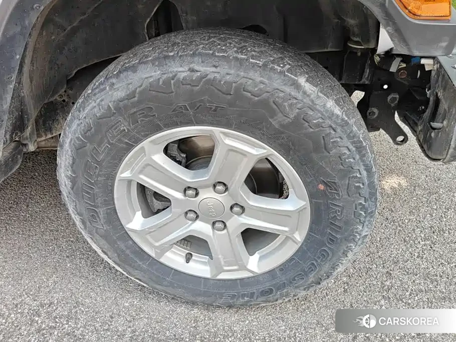 Jeep Wrangler id 4554119 из Китая 14
