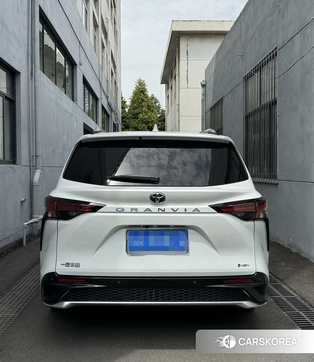 Toyota Grevia id 4291490 из Китая 10