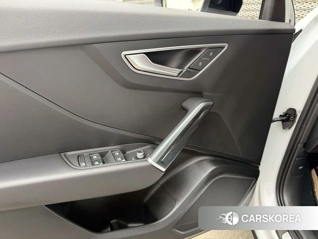 Audi Q2L id 4217531 из Китая 14