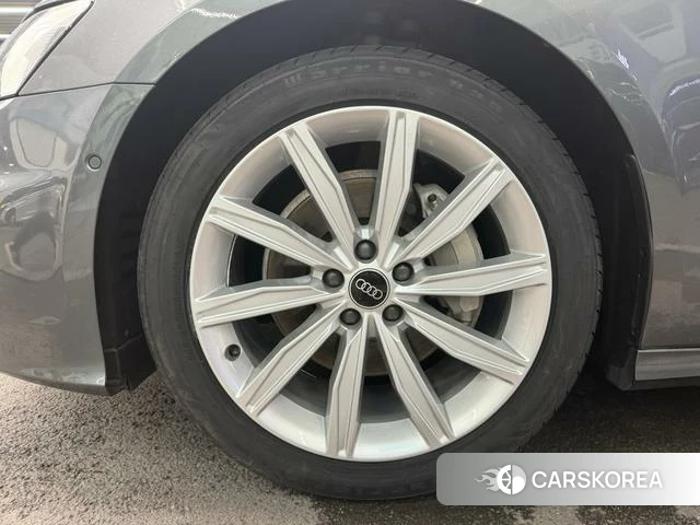 Audi A6L id 4275931 из Китая 21