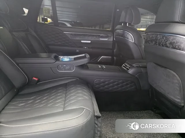 Genesis G90 (RS4) id 3405923 из Кореи 18