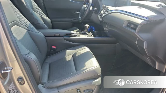 Lexus UX id 4279342 из Китая 11