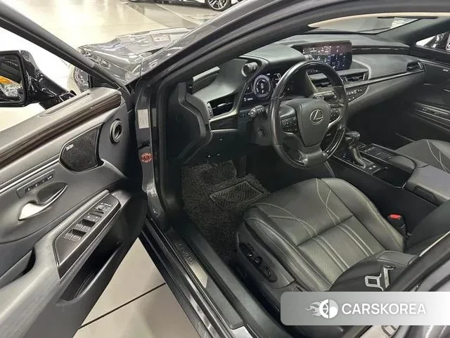 Lexus ES300h 7th generation id 3059882 из Кореи 18