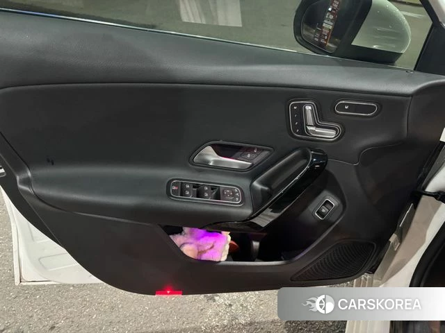 Mercedes-Benz A-Class W177 id 4683775 из Кореи 9