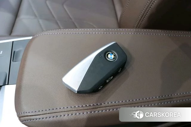 BMW iX1 id 4265700 из Китая 18