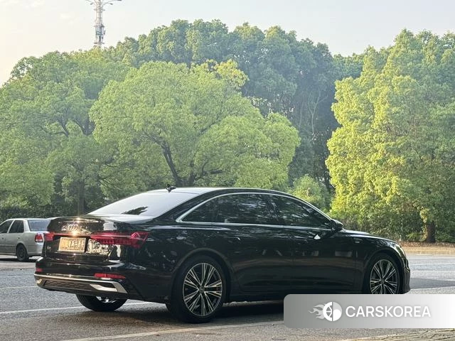 Audi A6L id 4359227 из Китая 12