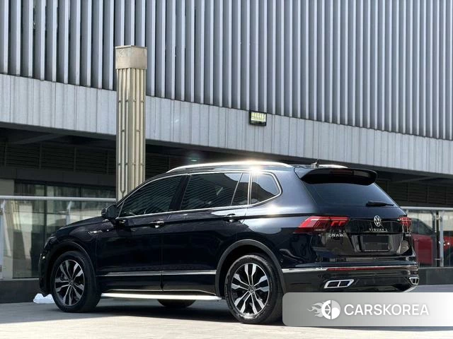 Volkswagen Tiguan L id 4359533 из Китая 17
