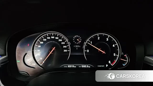 BMW 5 Series (G30) id 3060848 из Кореи 18