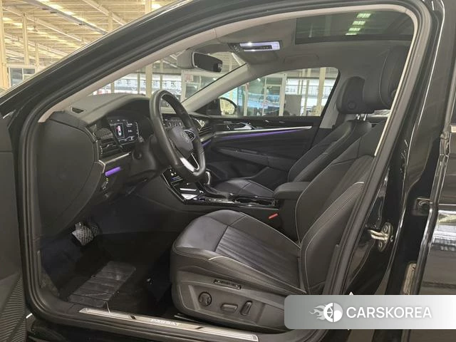 Volkswagen Passat id 4328774 из Китая 8